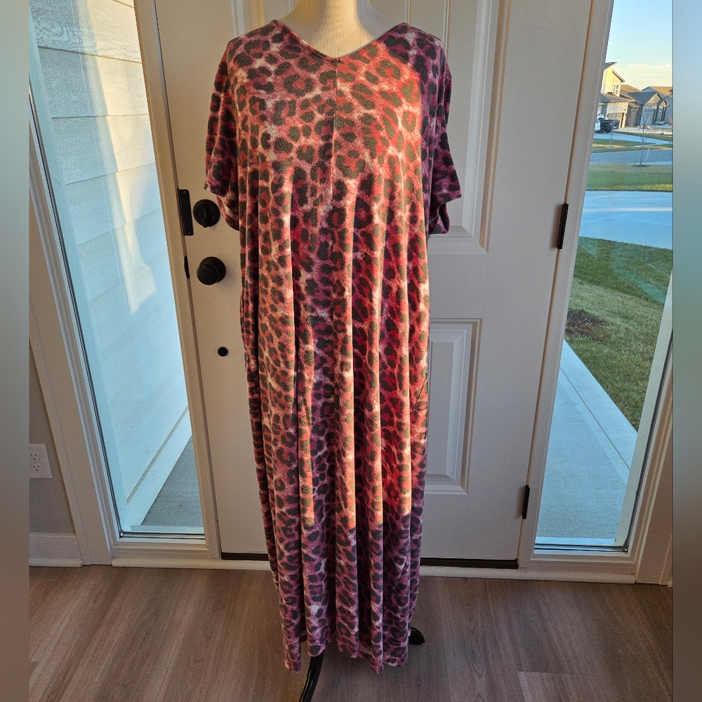 Zenana Outfitters Pink and Gray Patterned Dress